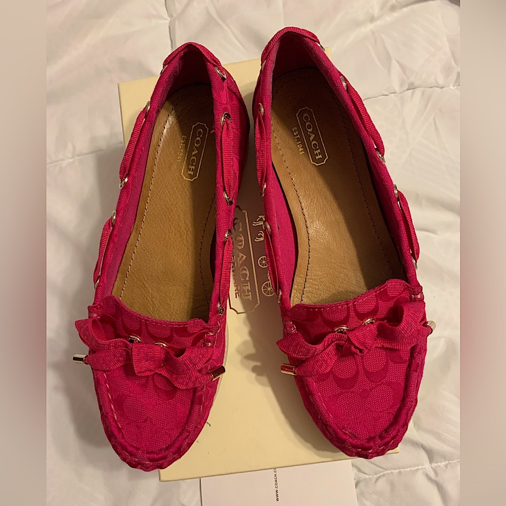 COACH Carisa Fuschia (pink) size 7 boat shoes